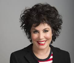 How tall is Ruby Wax?